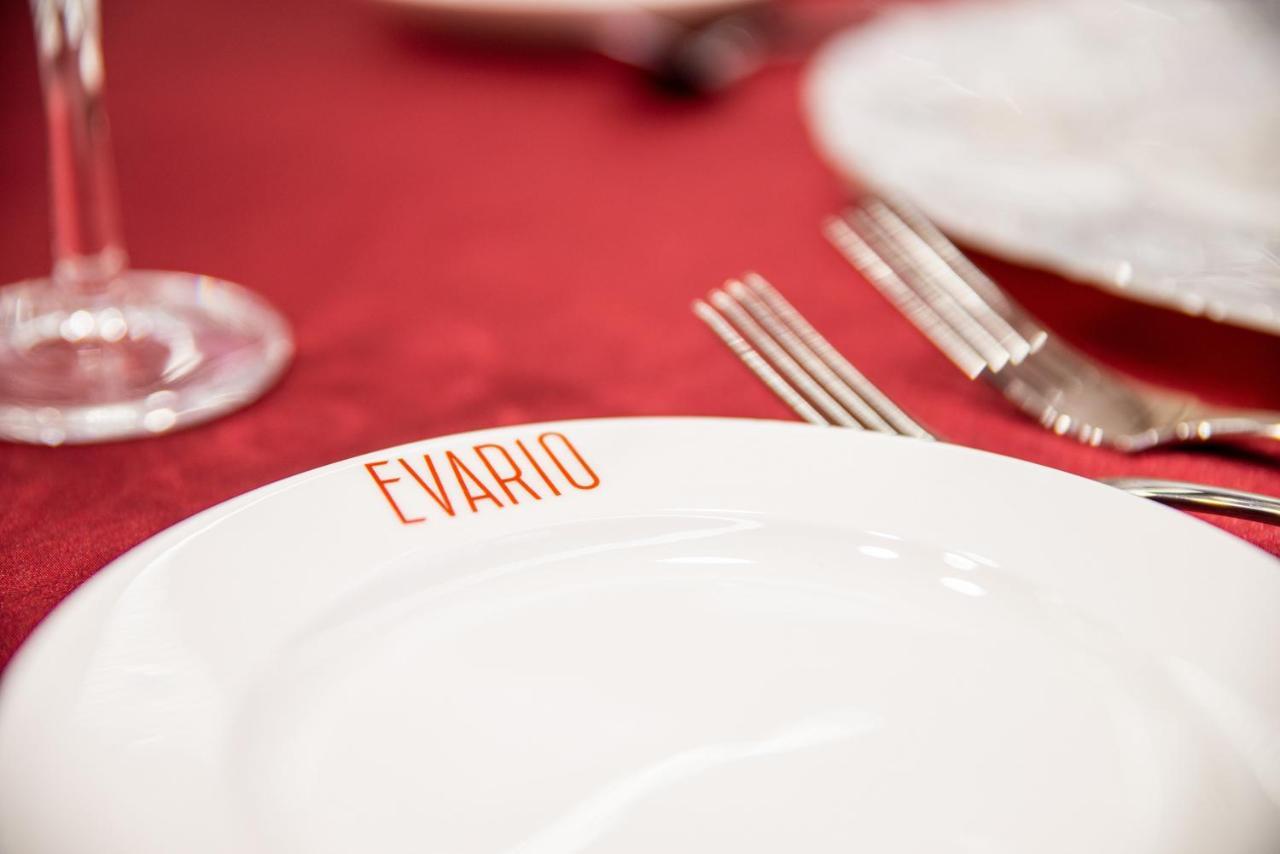 Holiday Inn Edmonton South - Evario Events By Ihg Buitenkant foto