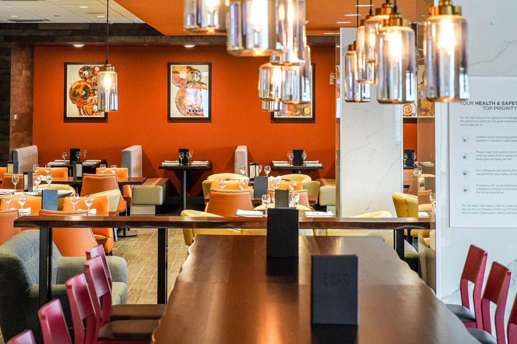 Holiday Inn Edmonton South - Evario Events By Ihg Buitenkant foto